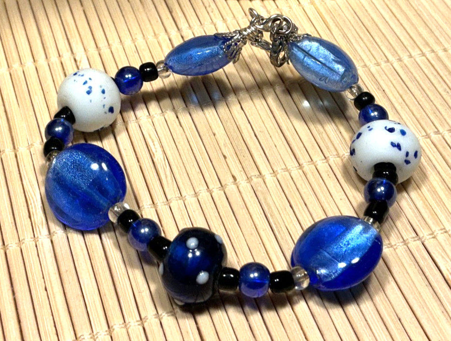 Fashion Bracelet Art Glass Blue White Silver Tone Beaded Artisan Lot 100A