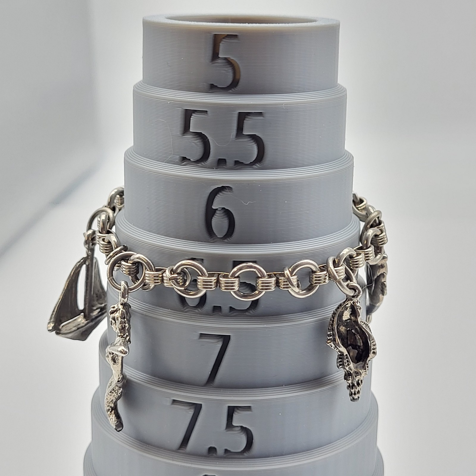 Fab vintage Souvenir travel cherm bracelet Mermaid Shell Fish Nautical Retro