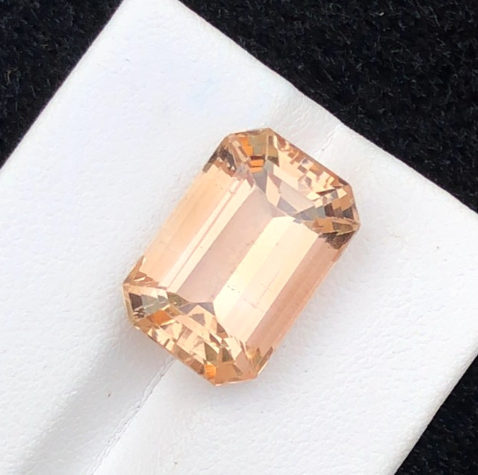 14.50 Carat Natural Light Brown Color Faceted Topaz