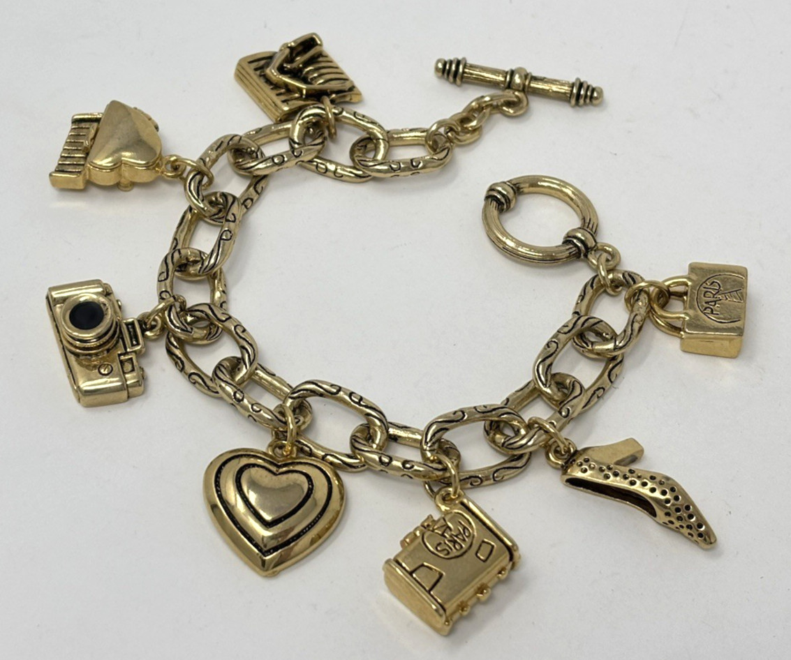 Travel Vacation Theme Toggle Charm Bracelet Gold Souvenir Suitcase Paris 7.5″