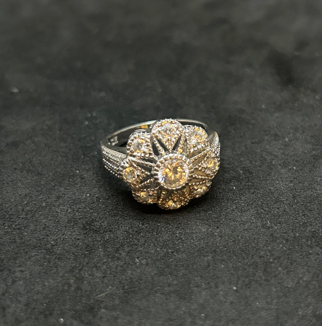 925 Sterling CZ Flower Ring 15.2mm Sz 6 – 5.0g