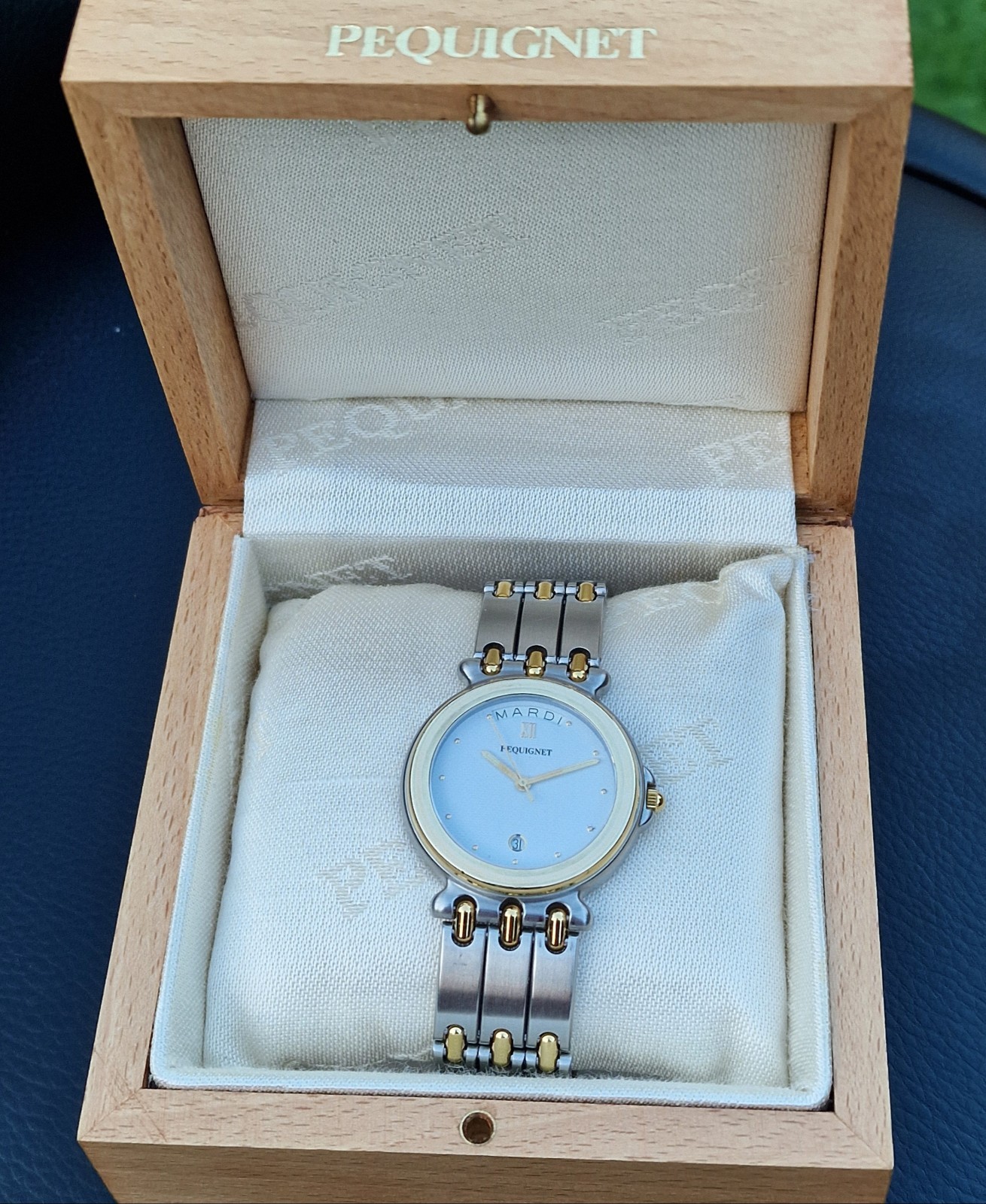 Gents EMILE PEQUIGNET Morea Date & Day Quartz watch, Box and papers, 33mm.