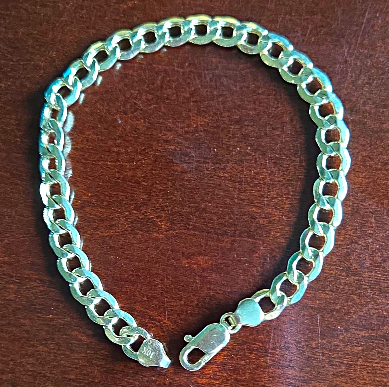10K Yellow Gold 6mm Curb Link Chain Bracelet with Lobster Clasp 8 in. 4.49g.