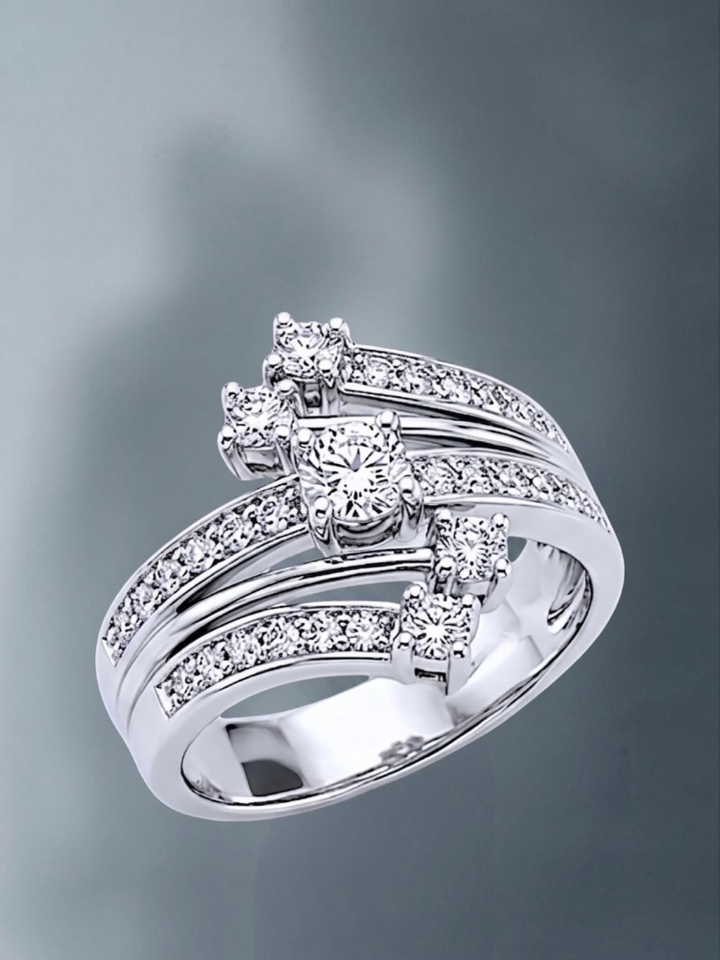 14K White Gold Diamond Right-Hand Ring – Size 6.5
