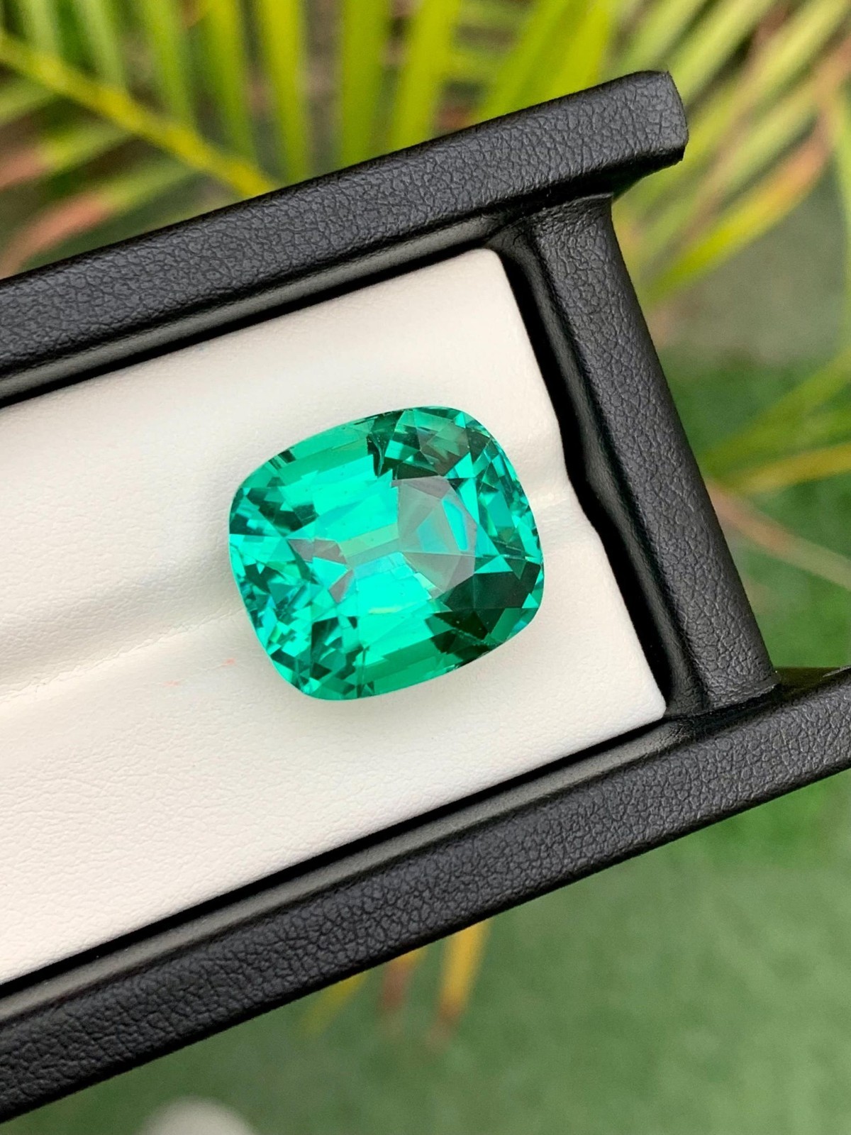 15.56 Ct Natural Ceylon Green Kunzite Cushion Cut Certified Loose Gemstone A++