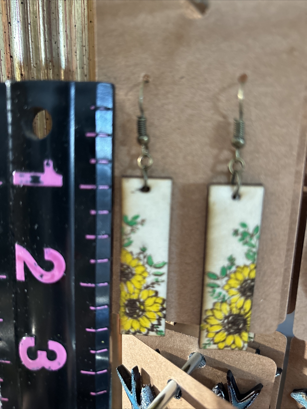 BOHO Wooden Style DangleEarrings Beautiful Sunflower With Green Leaves
