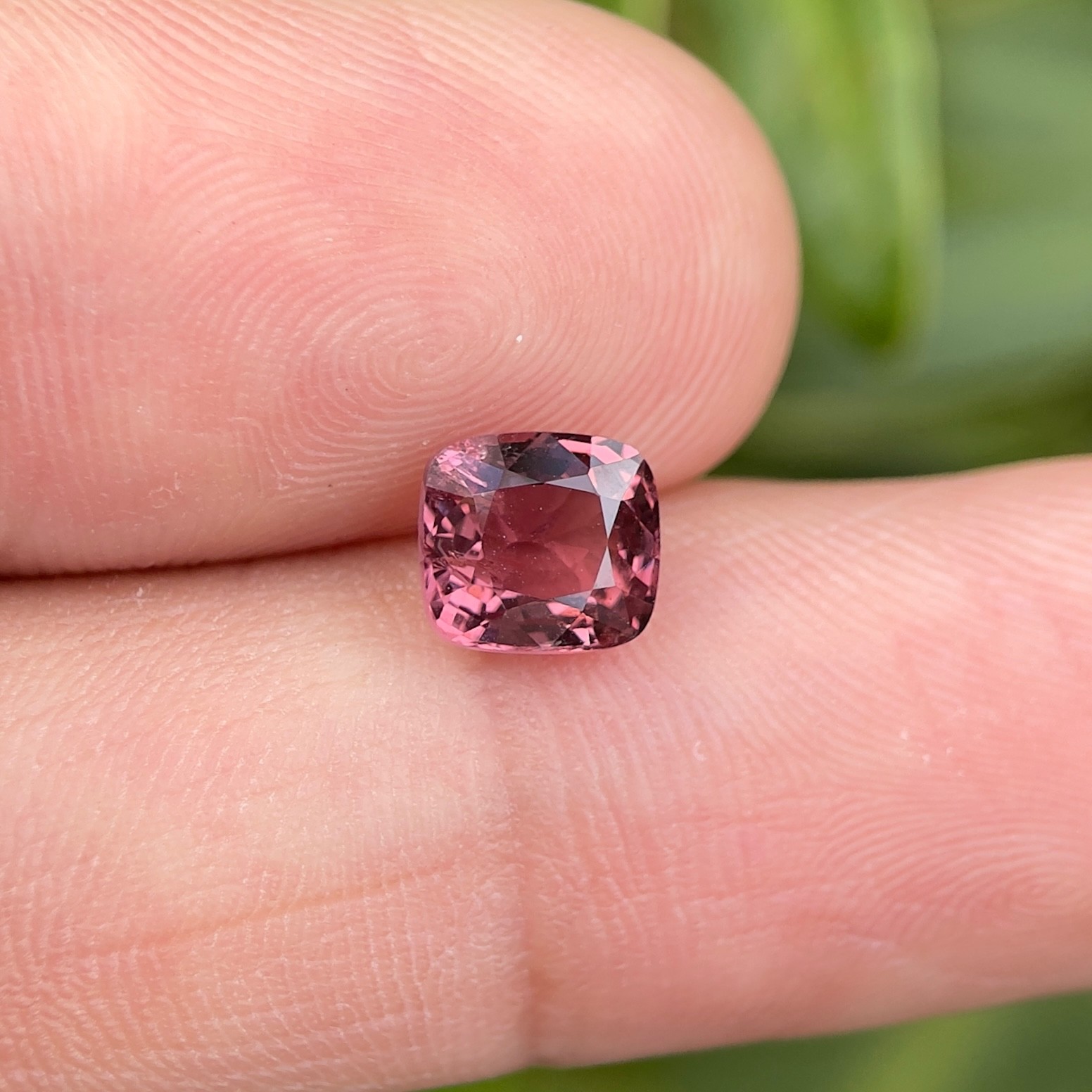 Natural Spinel 1.72 ct / Burma
