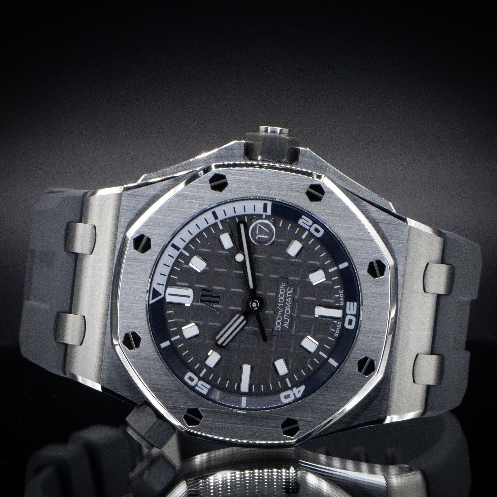 AUDEMARS PIGUET Royal Oak Offshore Diver “Grey” 15720ST.OO.A009CA.01 | Full Set