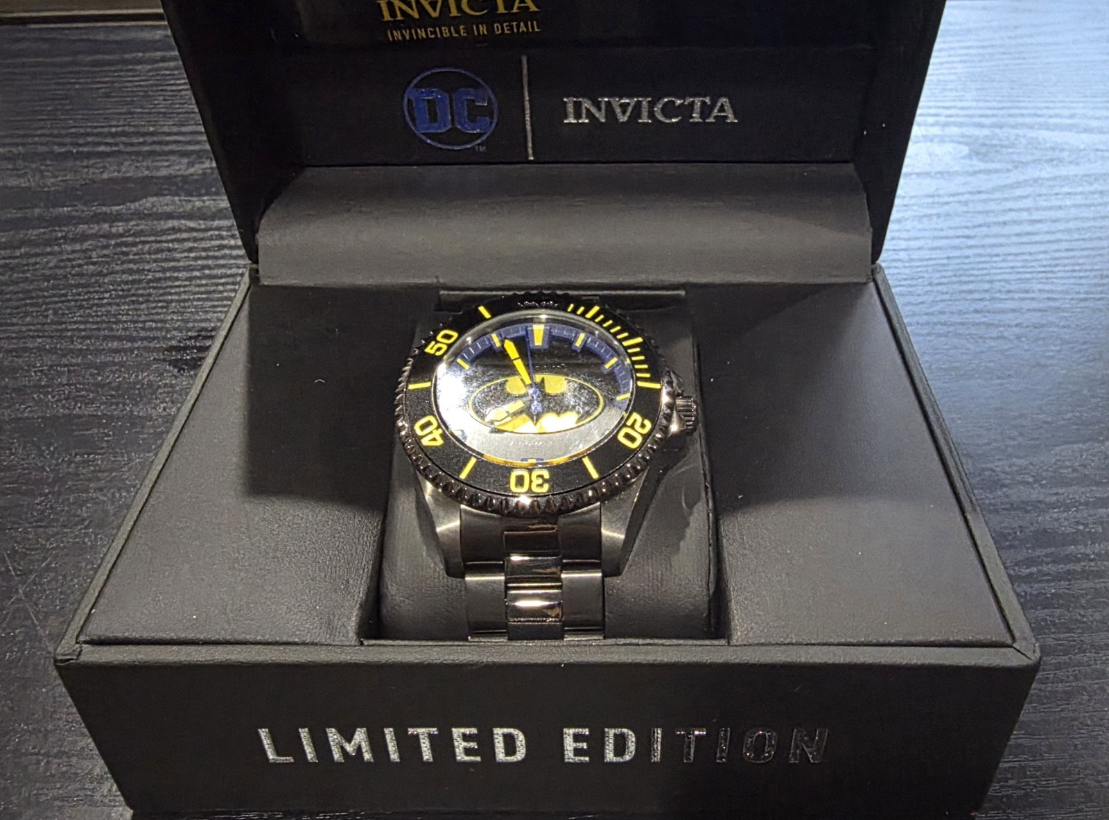 Invicta DC Comics Batman 26901 Limited Edition Automatic Watch – Full Kit