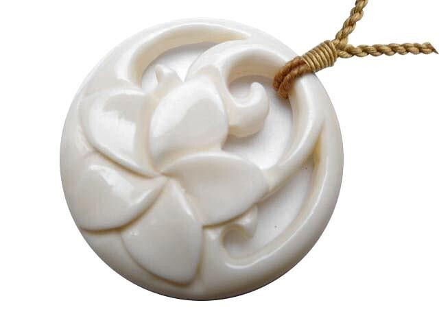 37MM CARVED WATER BUFFALO BONE MAORI PUA FRANGIPANI PLUMERIA KORU NECKLACE 27″
