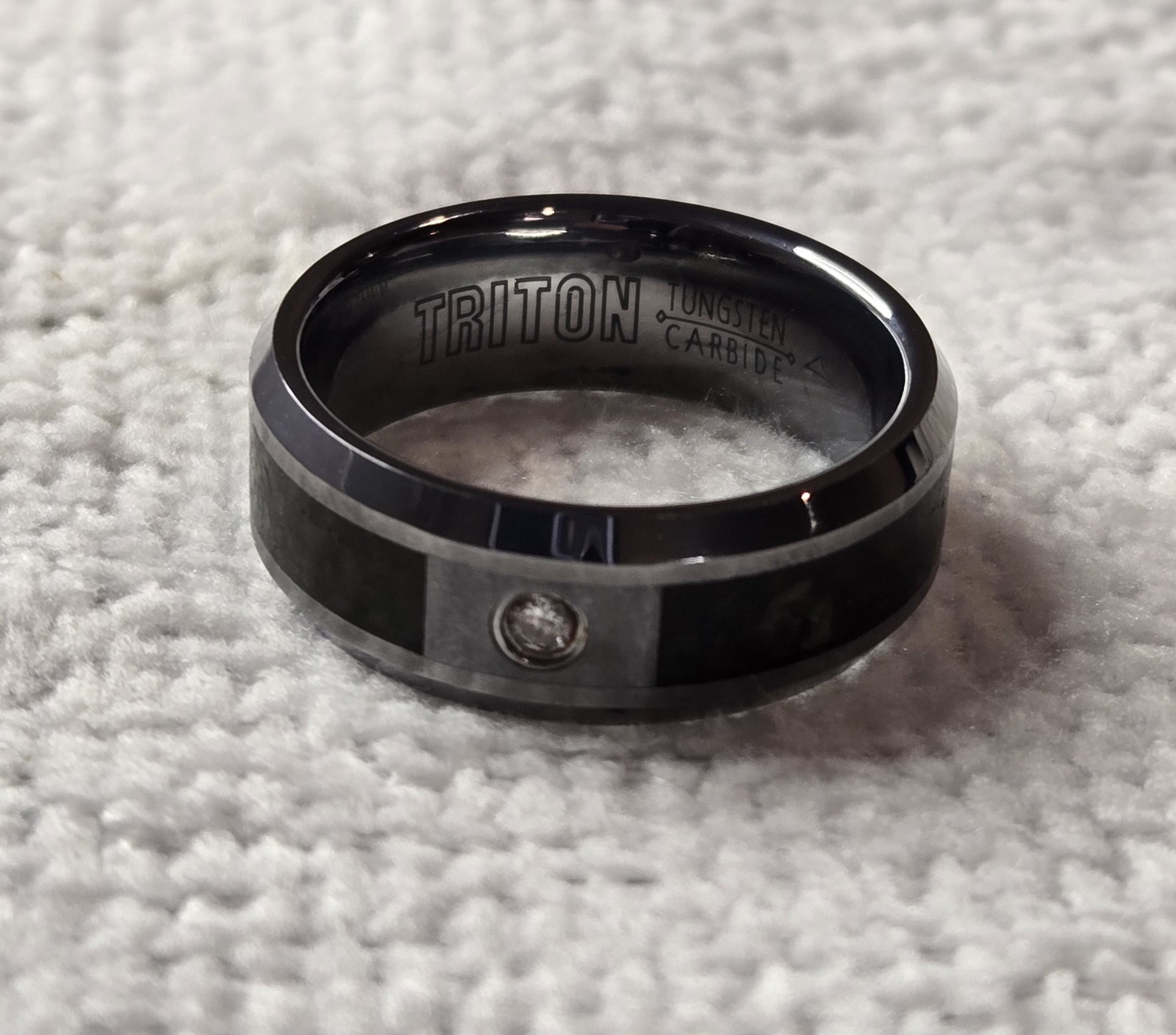 TRITON Tungsten With Carbide Inlay Men’s Ring Size 10 With Single Diamond