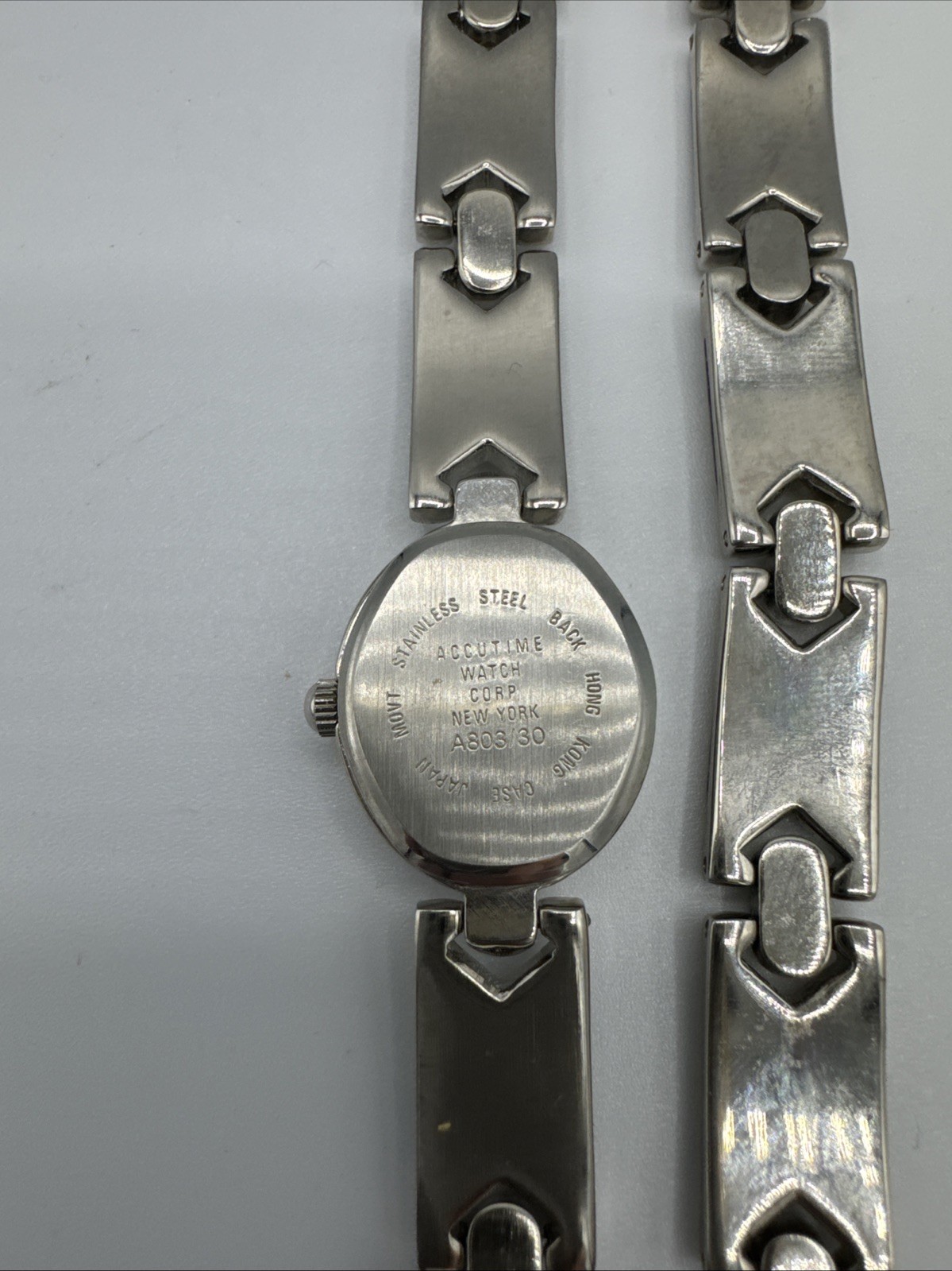 Vintage Alto Ladies Watch Bracelet Set Silver and Green Band New Battery Works