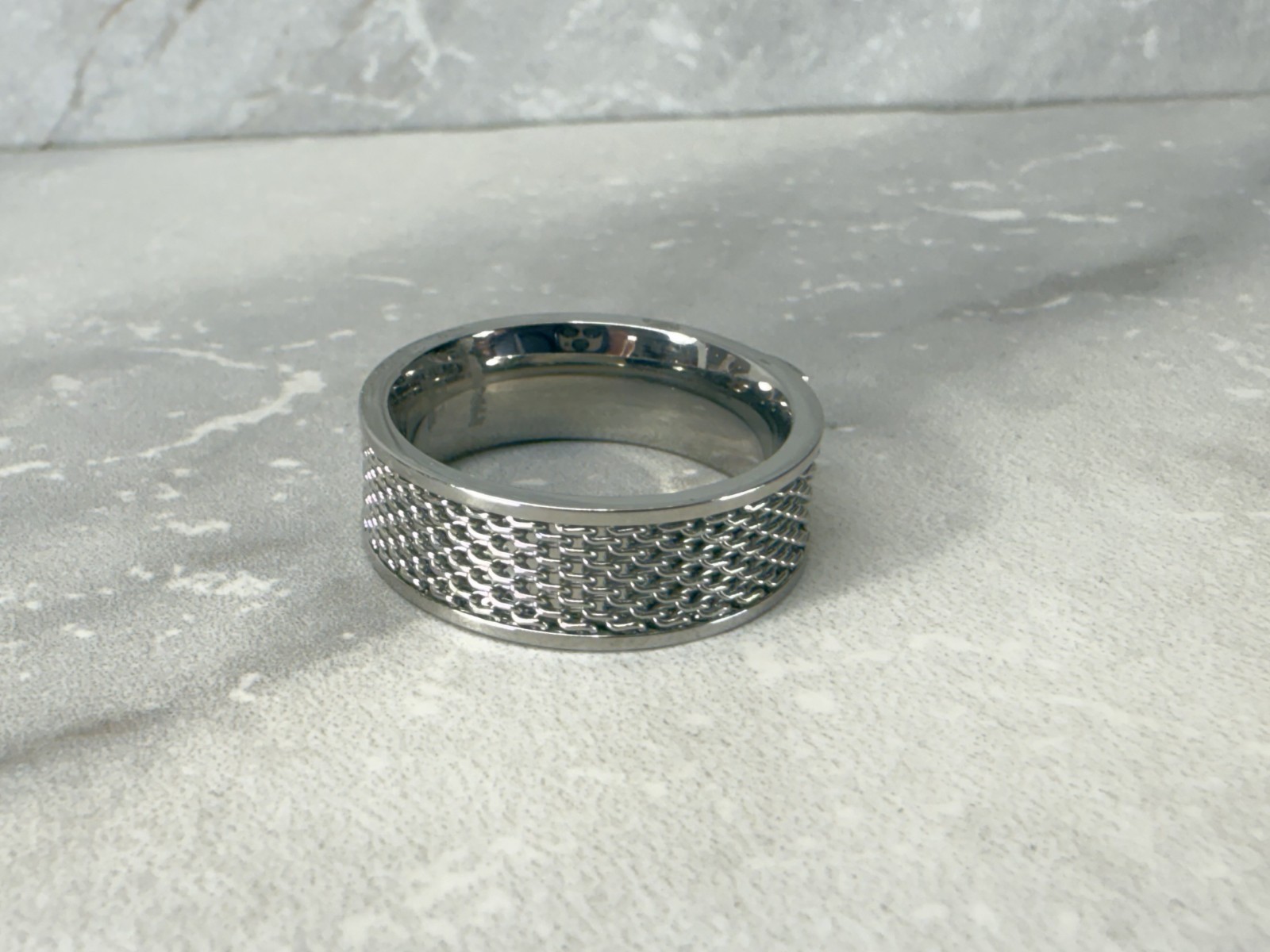 Geoffrey Beene Silver Tone Mesh Chain Band Ring Size 10