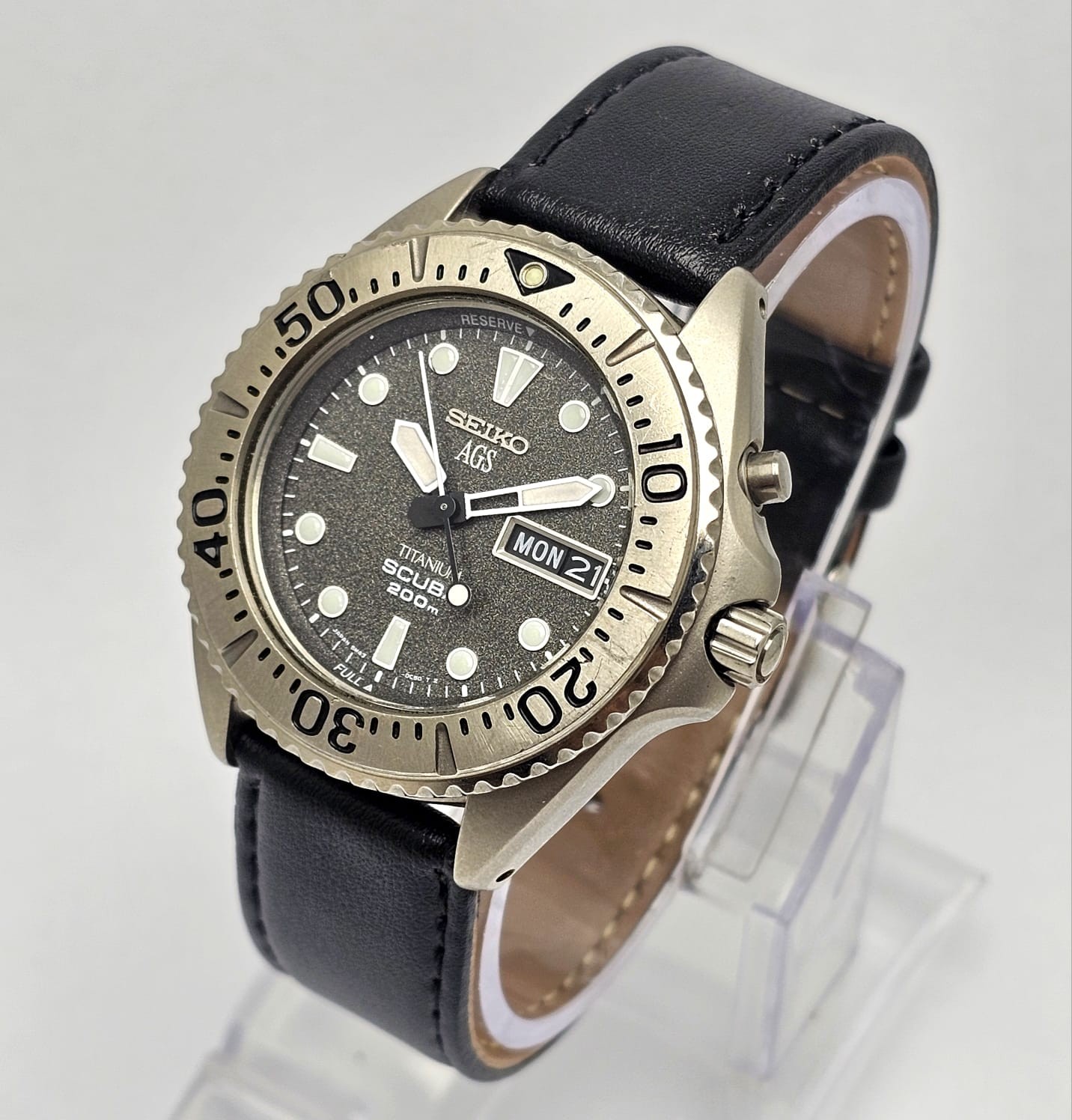 SEIKO AGS TITANIUM 5M43-0B70 KINETIC SCUBA DIVER DAY/DATE VINTAGE MEN’S WATCH