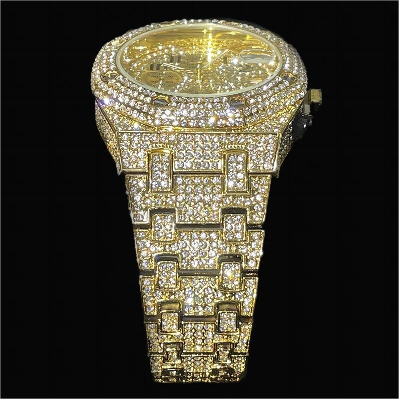 Luxury Hip Hop Custom Bling Ice out Men’s Watch Iced Gold Cz Diamond Chronograph