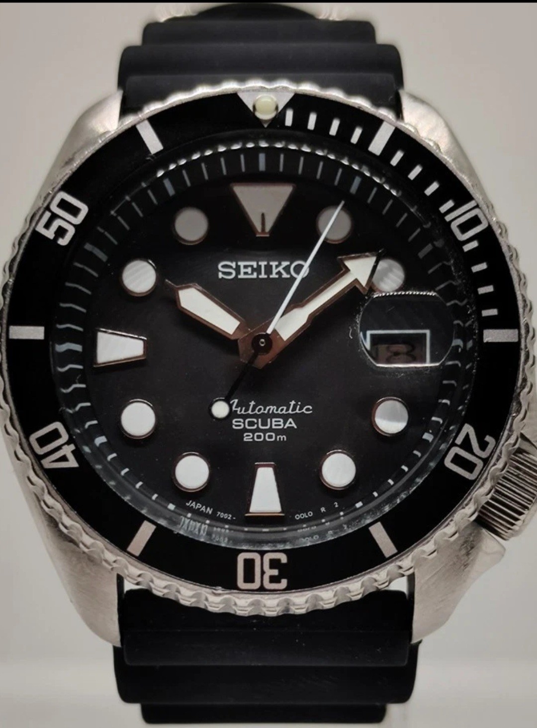 BEAUTIFUL SEIKO DIVERS 7002-700A BLACK SUMO DIAL AUTOMATIC MENS WATCH 9D0550