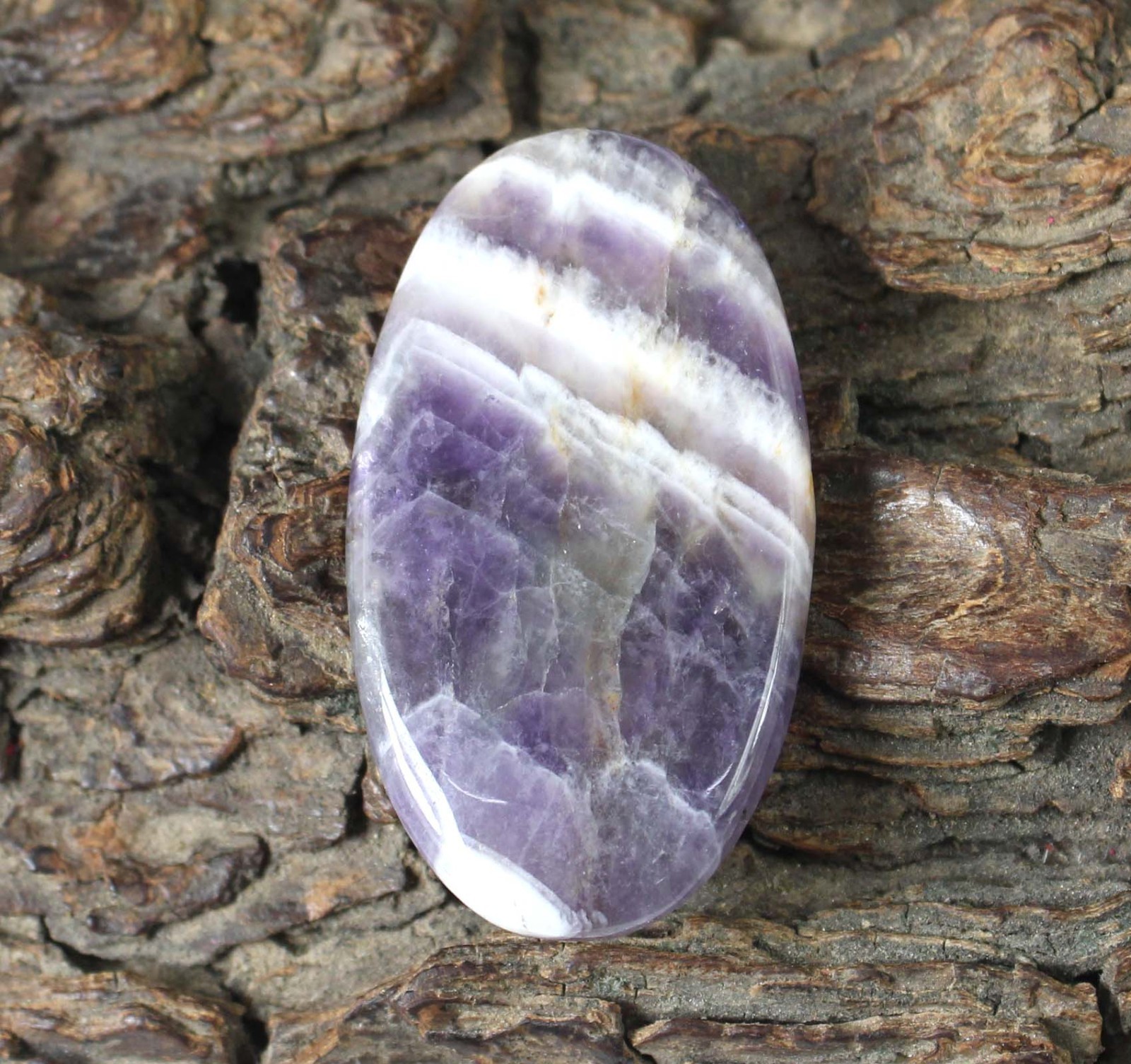Brazilian Natural Violet Amethyst 40.55 Ct/42 mm Oval Gemstone Certified T38123