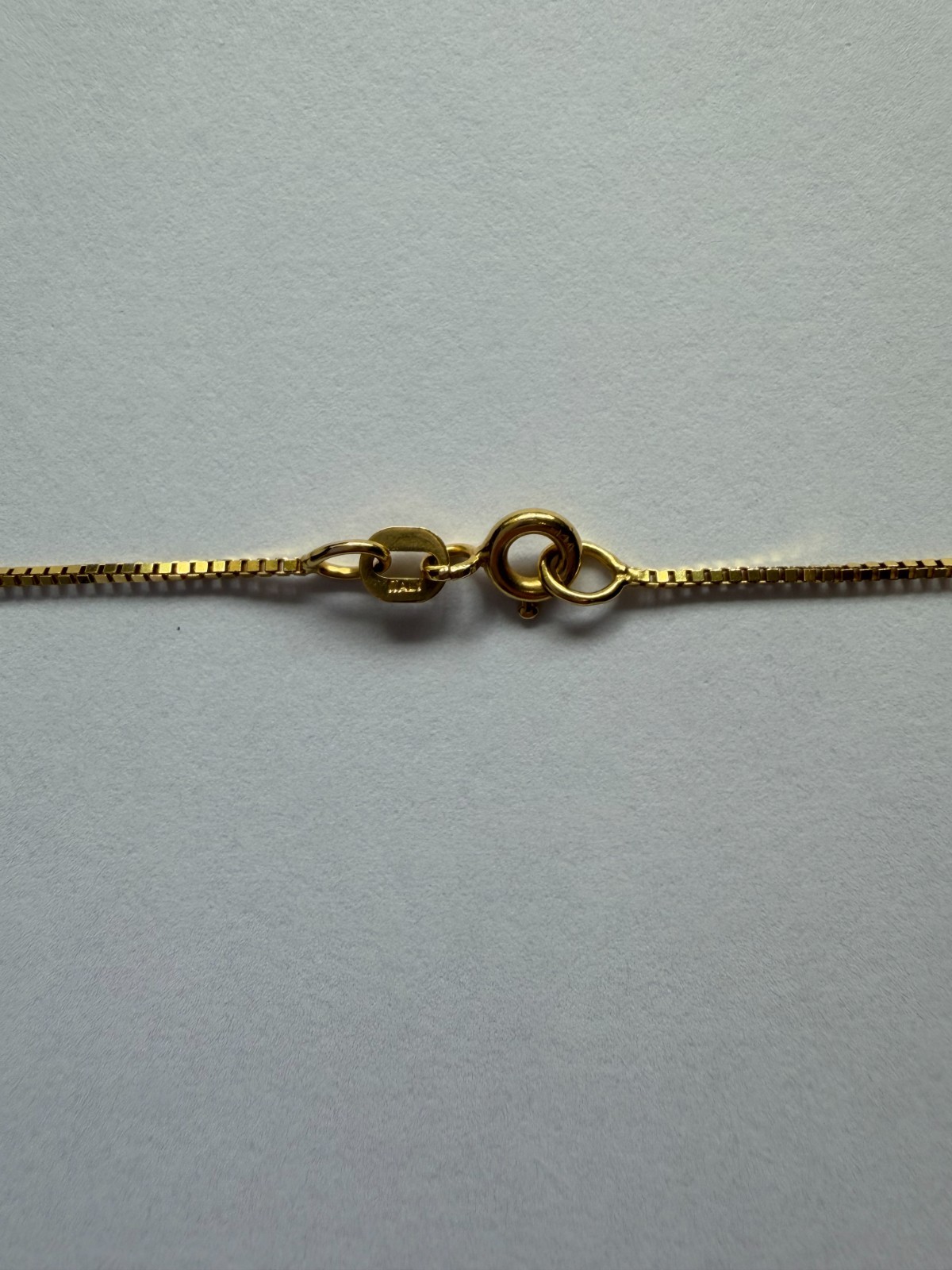 14k Yellow Gold 18″ Italy Box Link Chain 0.8mm with Spring Clasp 2.43 grams