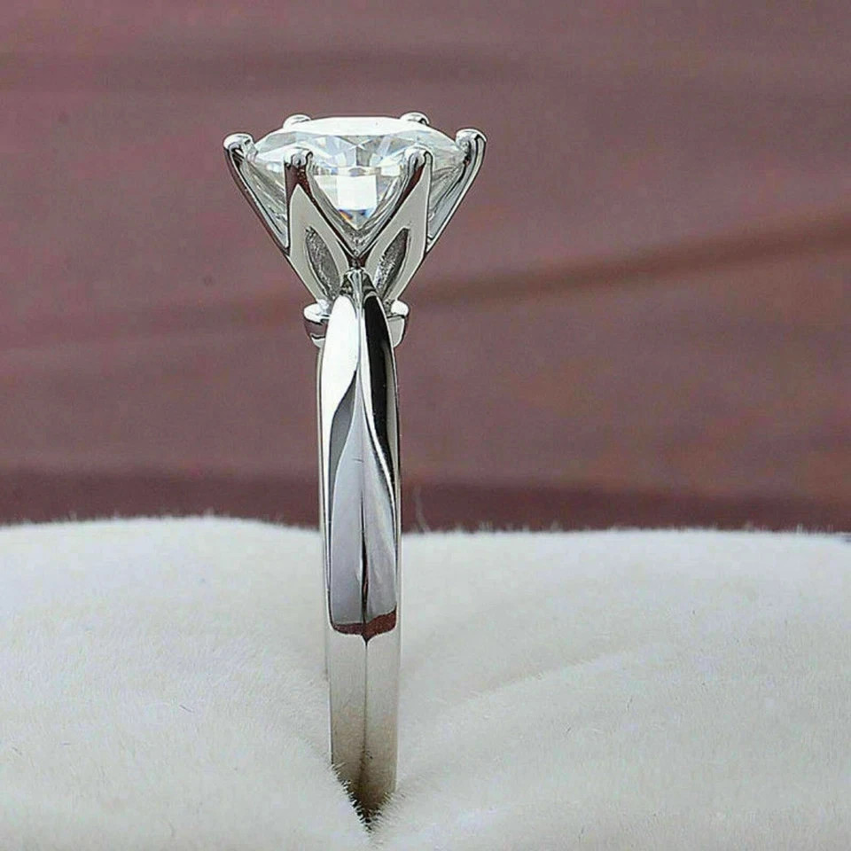 Lab Grown Diamond IGI EF/VS1 2.00 CT Round-Cut Engagement Ring 14k White Gold