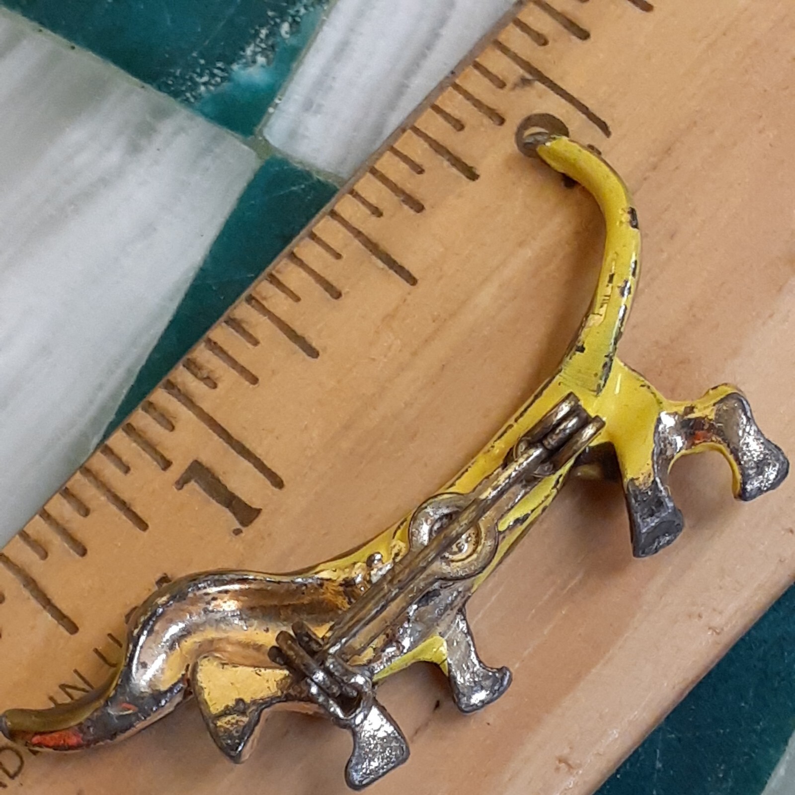 Dachshund Brooch 1.5″ Inch Metal and Enamel Dog Pin Costume Jewelry