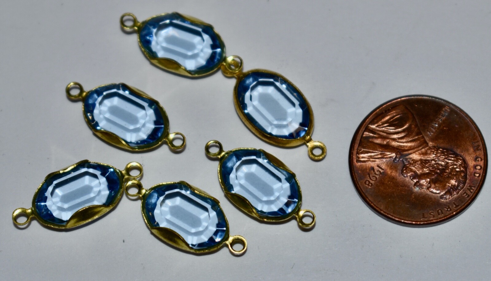 VINTAGE 6 LT SAPPHIRE GLASS BRASS OVAL CONNECTOR BEADS• 8.6×11.6mm 2 hole