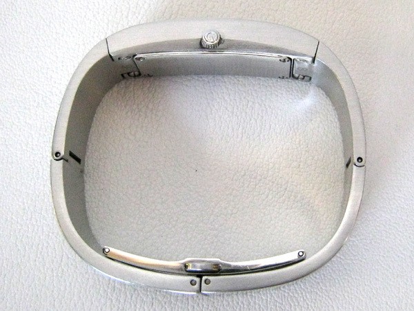 GUCCI 2400S Watch Bangle Ladies Quartz Black Dial Silver SS Vintage Working