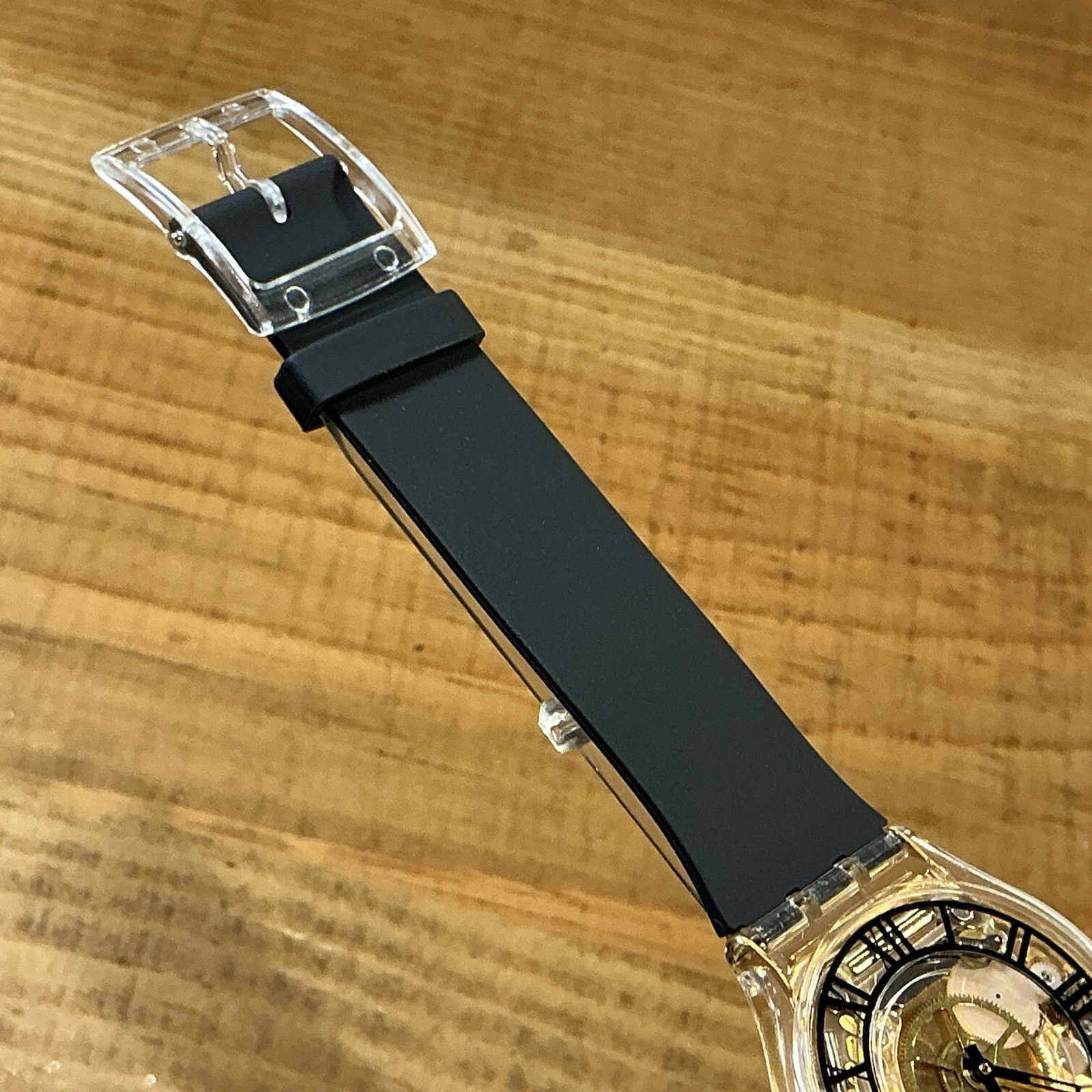 Skin – Ultra Thin – FORET NOIRE – SFK392 – Gold Gears / Roman Numerals – 34mm