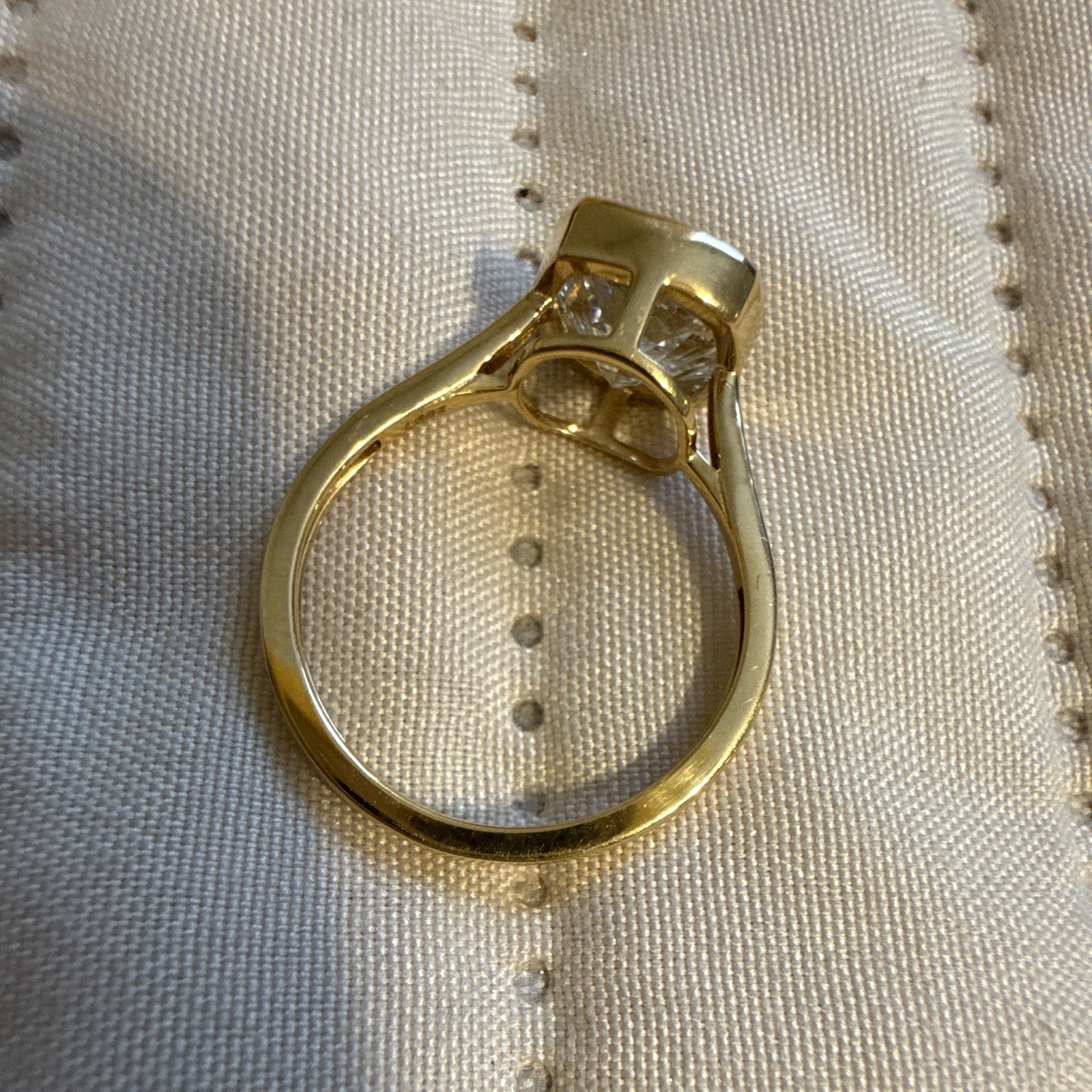 14k Yellow Gold Bezel Set 2.94ctw Lab Grown Cushion Diamond Ring Size 6.5 IGI