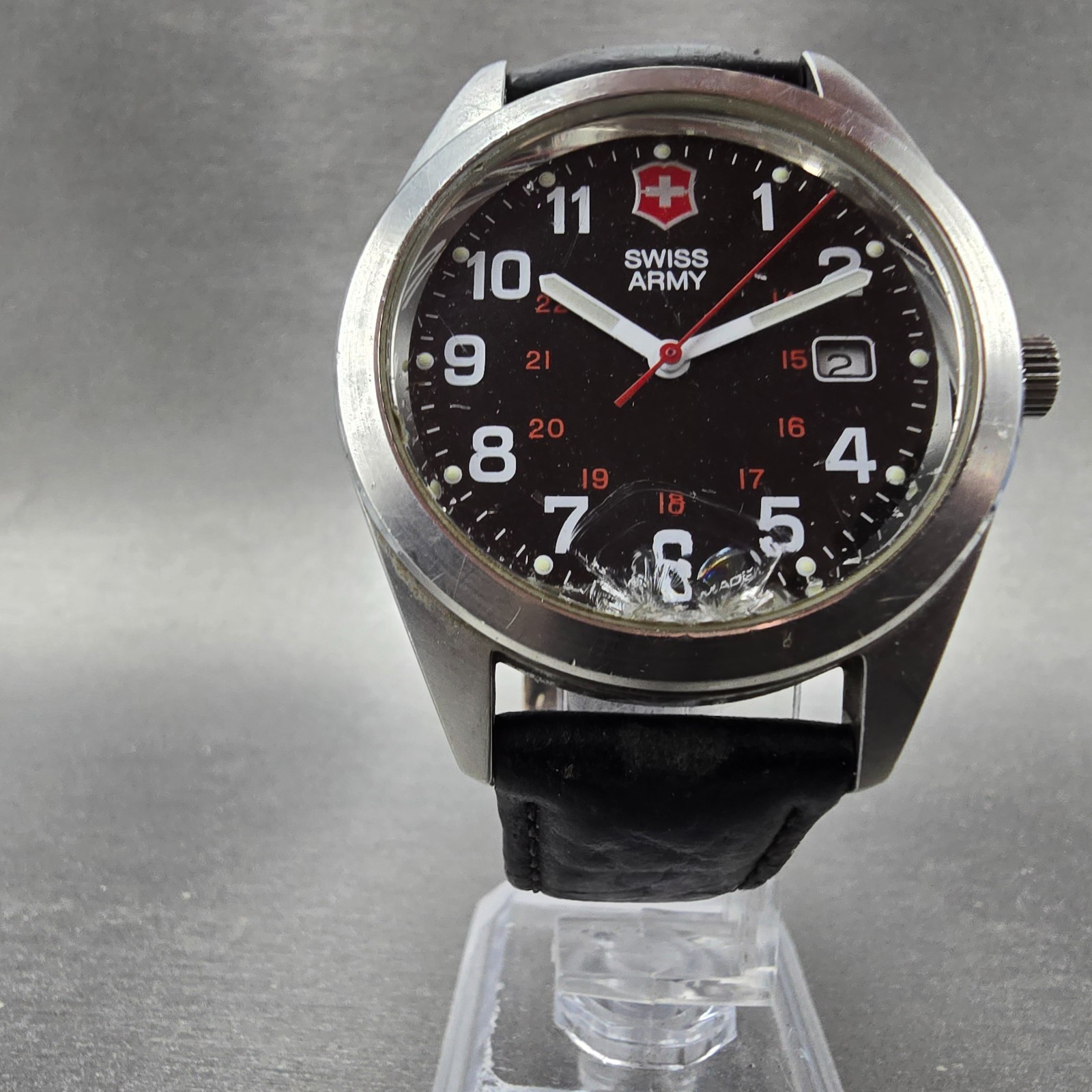 Victorinox Swiss Army Garrison Watch Men 40mm Black Dial Steel Date Round WorksT