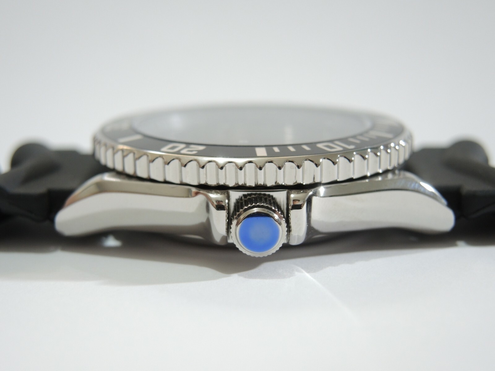 NEW STAINLESS CASE,CROWN,DIAL,HANDS,STRAP LARGE DIVERS 10BAR SKX031 (7S26-0040)