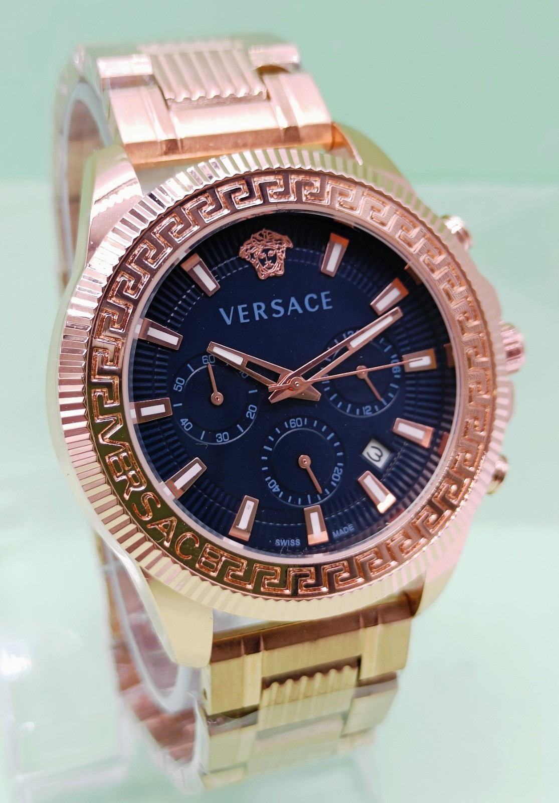 Amazing Versace Date Indicator Chronograph Analog Quartz Men’s Wrist Watch