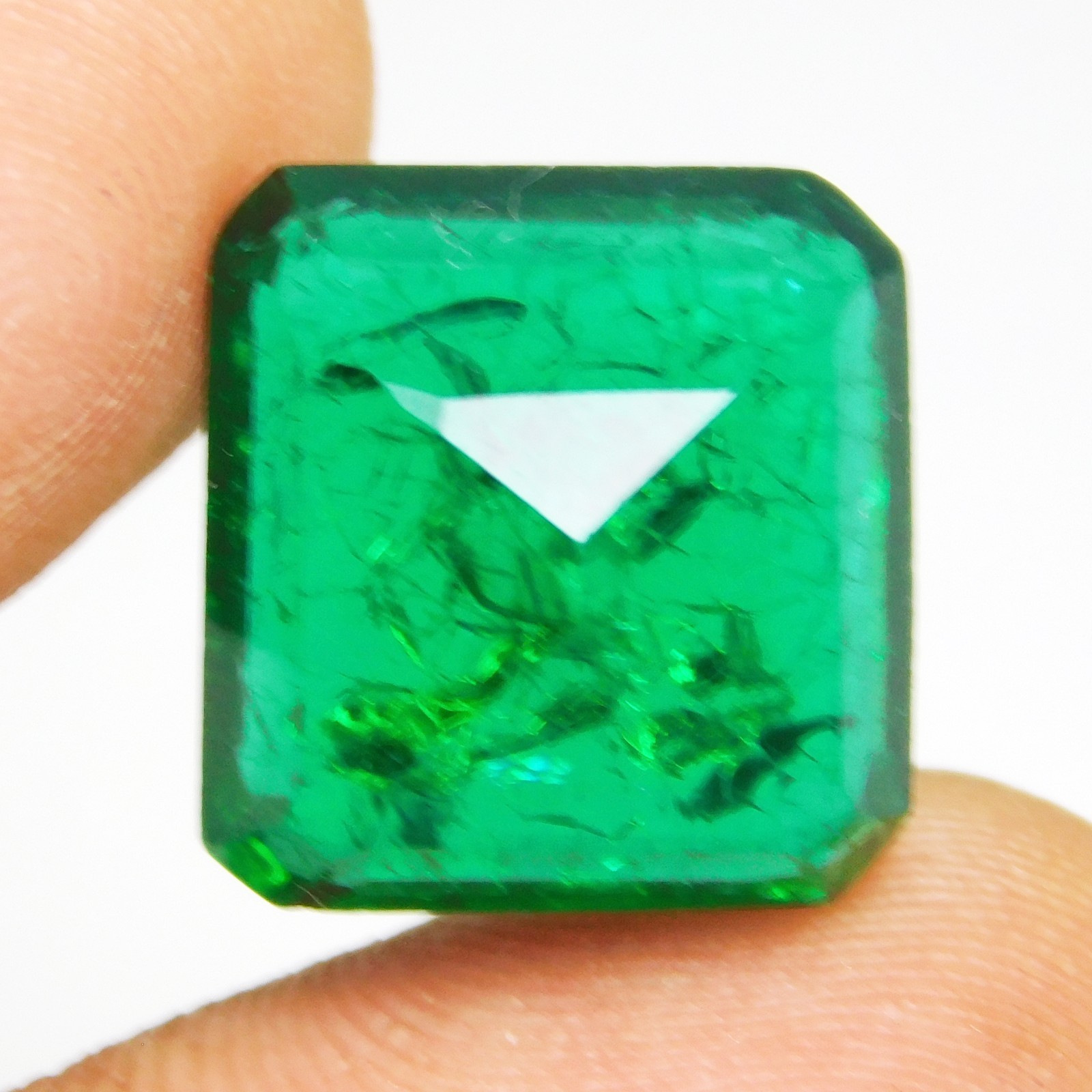 Stunning 11.40 Ct Natural Colombian Green Emerald – “Certified” Loose Gemstone