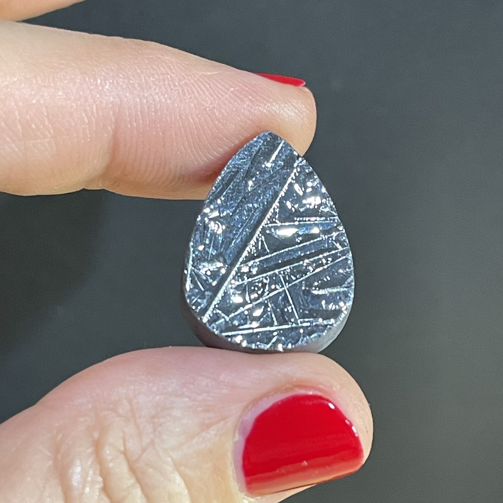 17ct 23x17x5.7mm Super Shiny Siliconite Silicon Teardrop Cabochon Loose Gemstone