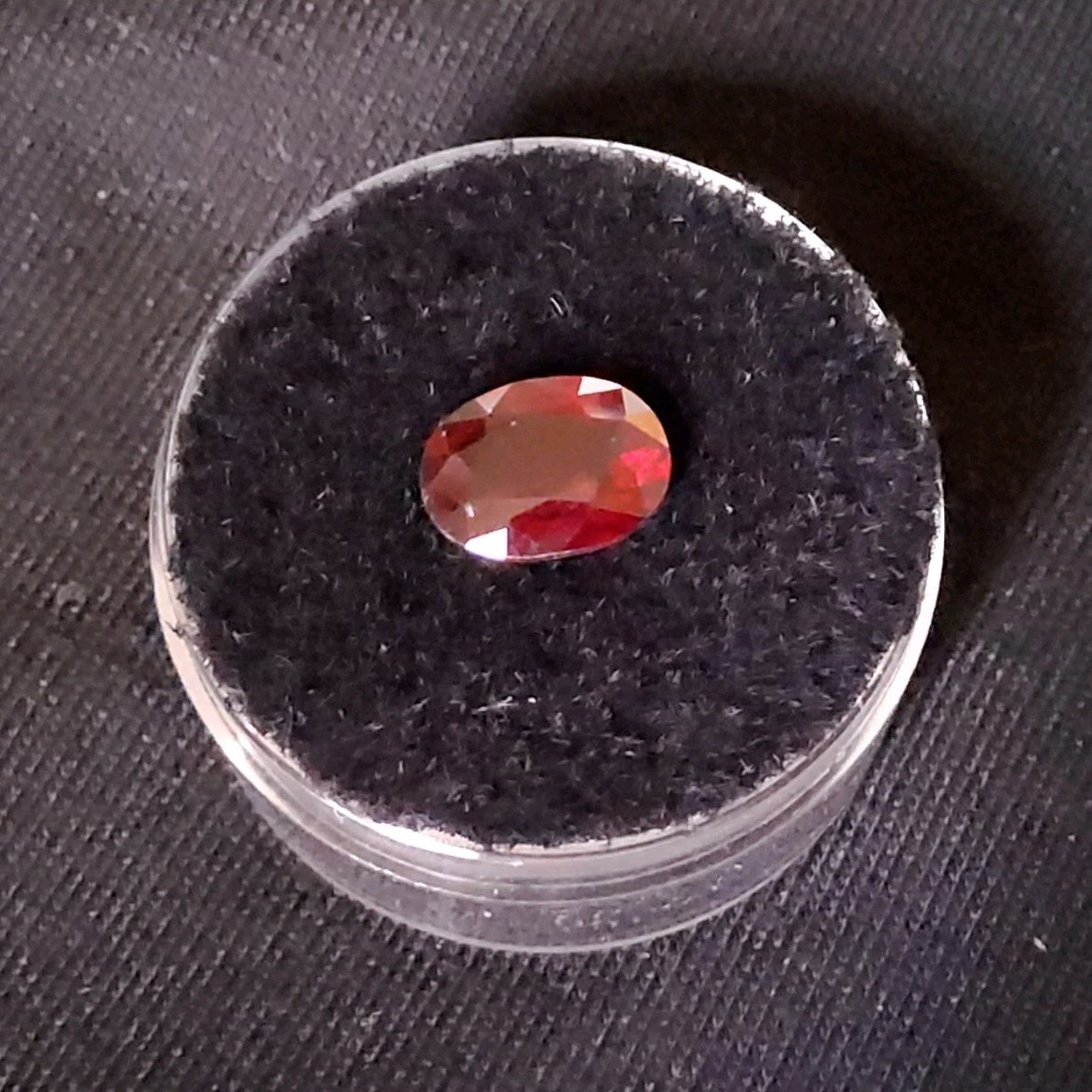 Oval Cut Red Garnet Loose Gemstone 1 Piece 2.5 carats 9mmx6.8mmx3.7mm