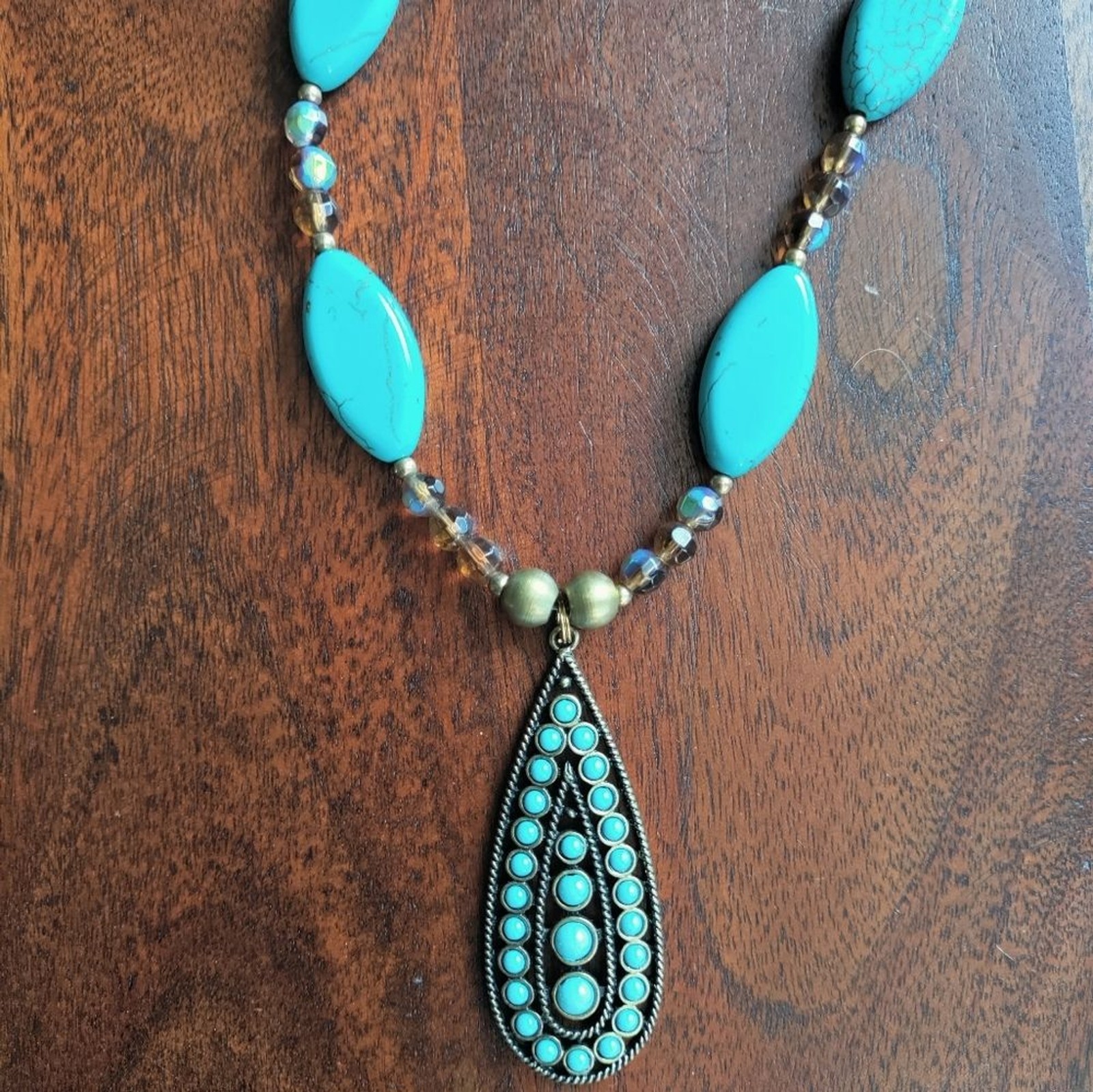 Women’s Turquoise/Bronze Beaded Necklace-10 Inches In Length.