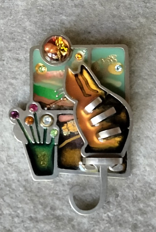 Vintage Seeka Cat Brooch “Moon Gazer” (173 – 2589)