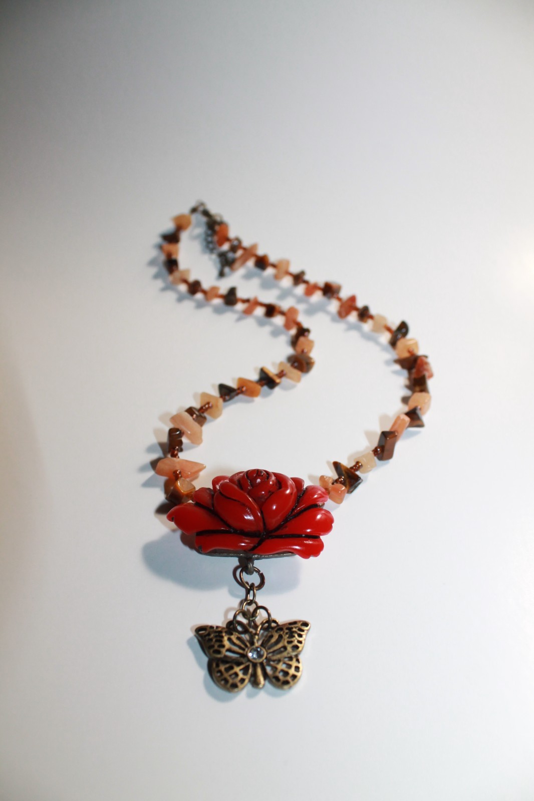 Tiger’s eye & agate chip Carved rose cabochon butterfly pendant necklace