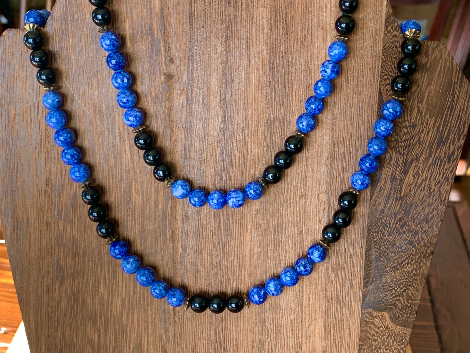 Black Onyx Blue Crackled Jasper NECKLACE 32″ 8mm Beads estate New