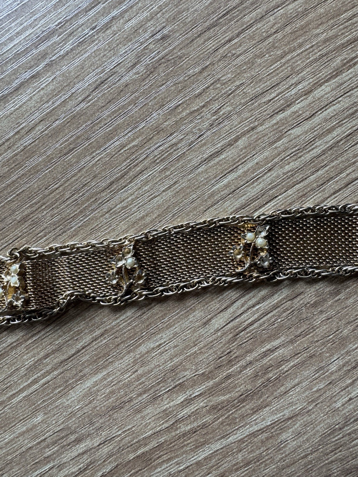 Goldette N.Y.C. Gold Tone Mesh Chain Bracelet Pearl Charms Signed Box 7 in