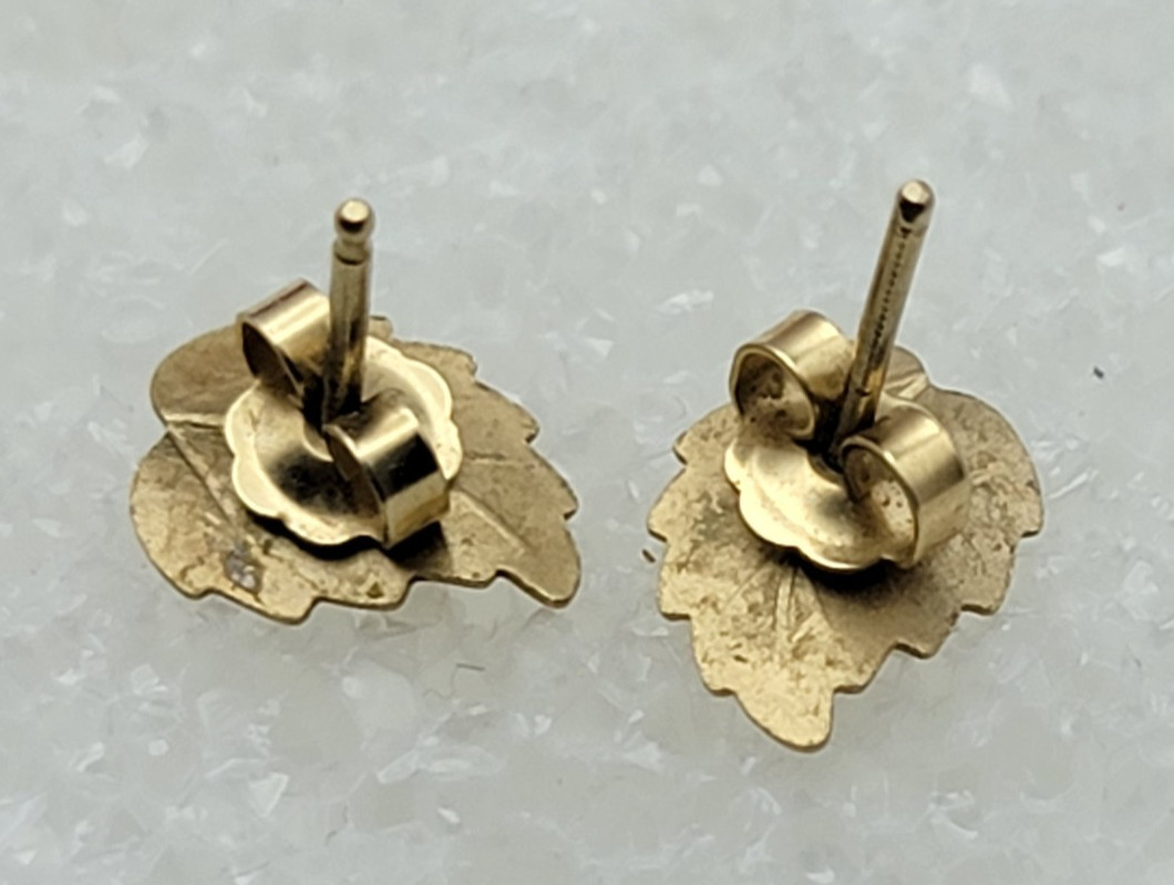 Vintage 14K Yellow Gold Leaf Stud Earrings Nature Botanical Minimalist 10.6mm