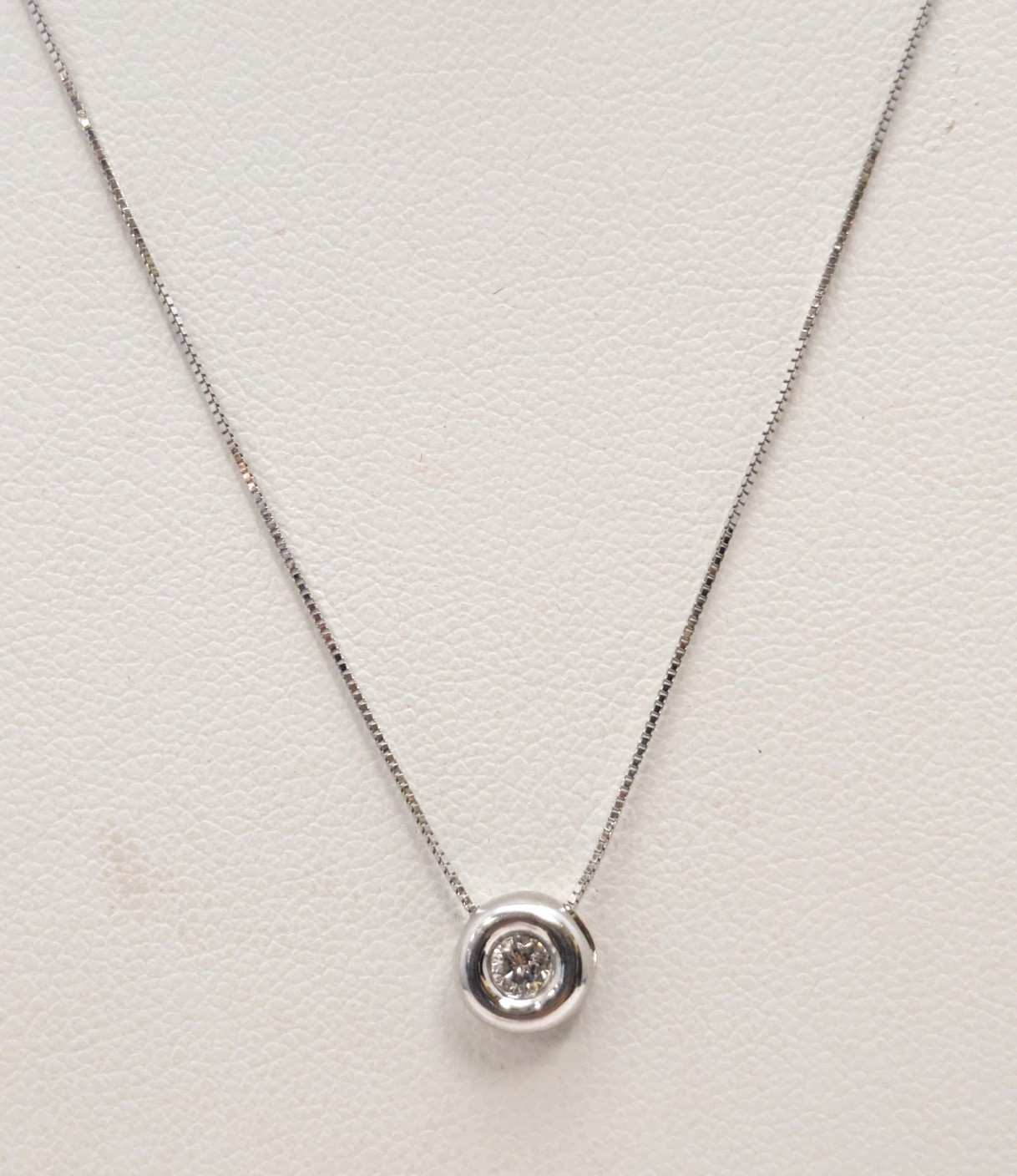 14K White Gold Diamond Pendent w/ Chain, 15-1/2″ Long