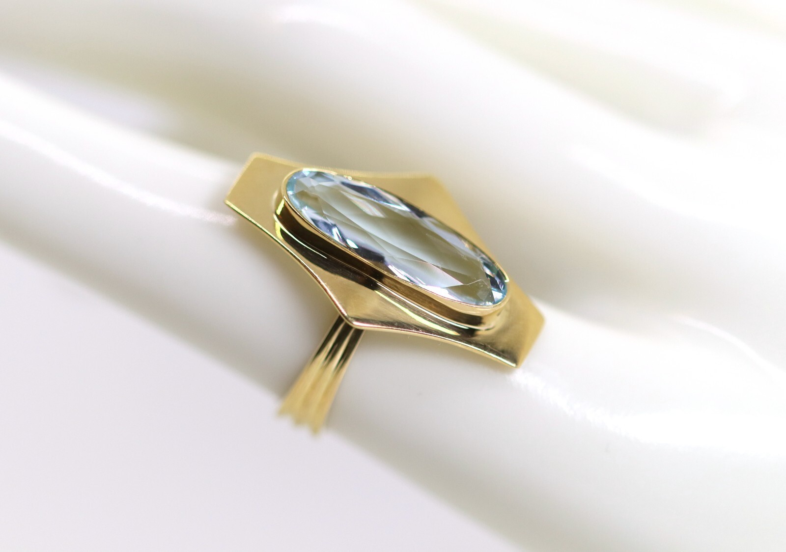 Yellow Gold Ring 3ct Aquamarine Gemstone 585 – 14kt HH Hallmarked Diamond Shape, Rg. 53 – 54