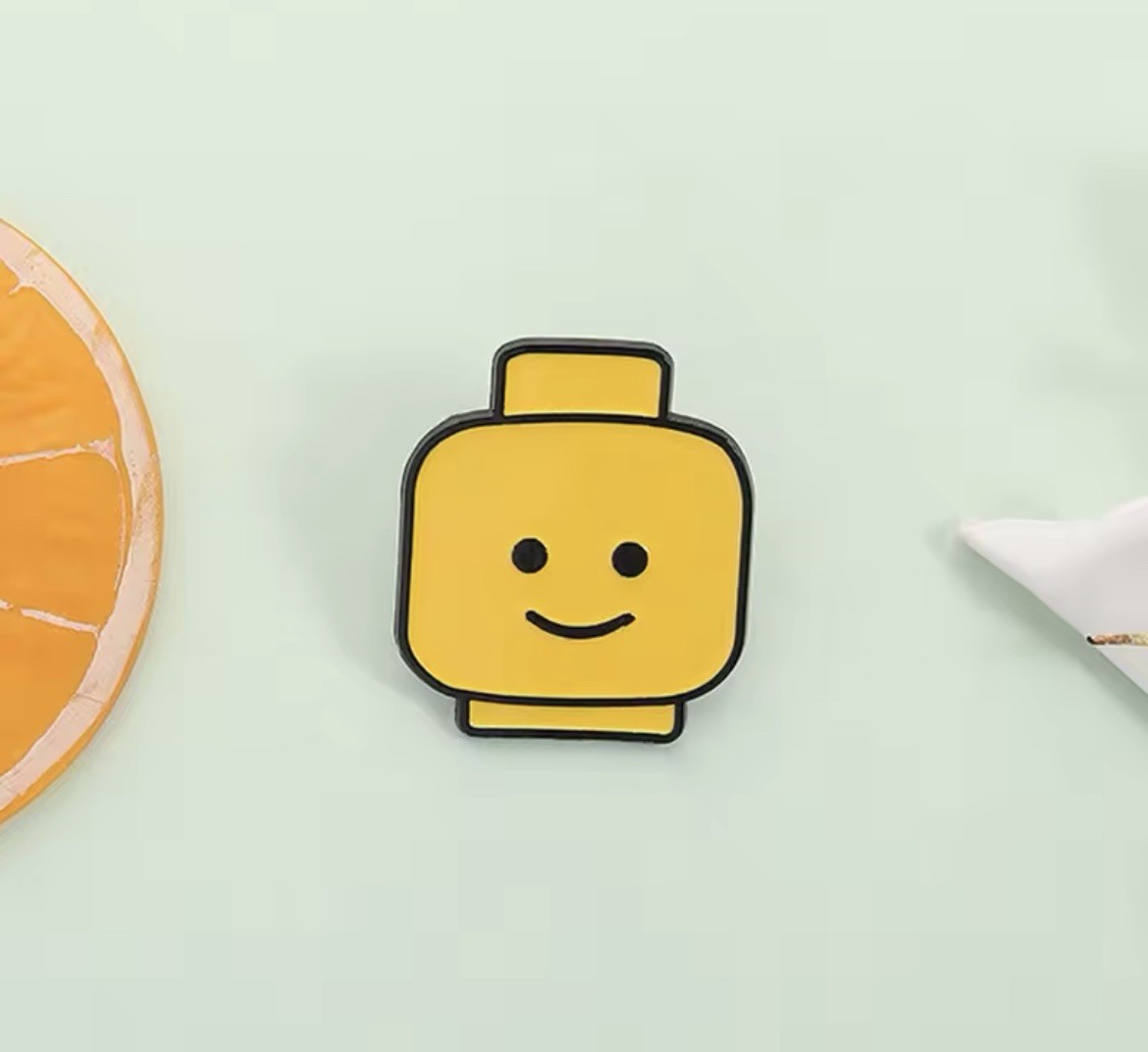 Block Head Style 1pc Pin With Rubber Back Yellow Man Head Fun Pin FREE SHIPPING