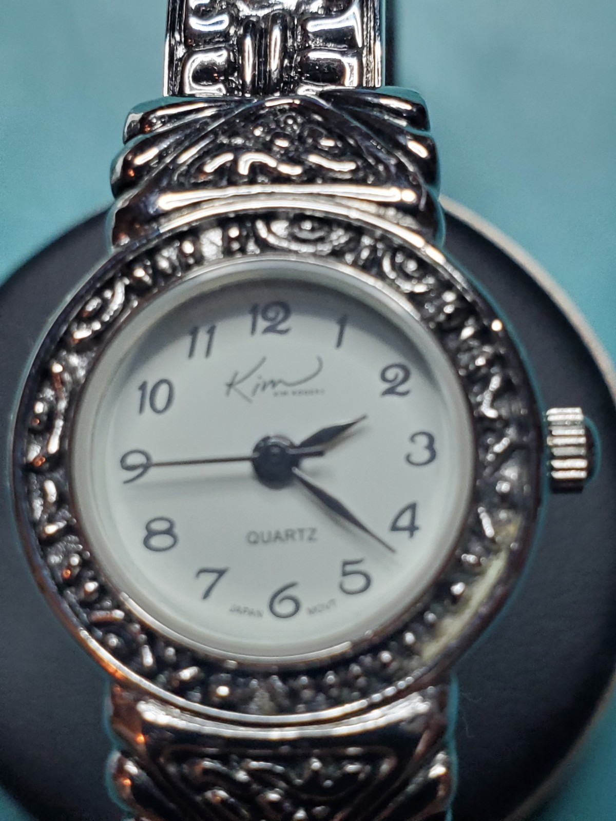 Kim Rogers Women’s Silver Hinged Bangle Watch – New Battery – Excellent TW1
