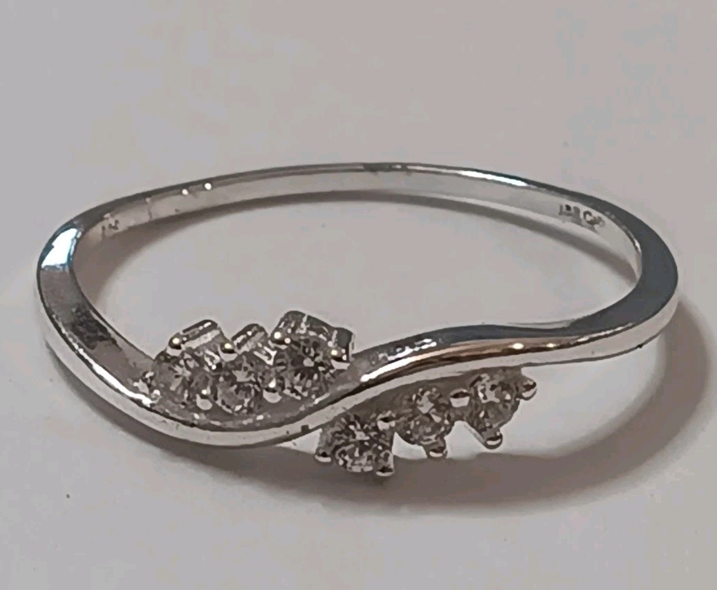 Size 8.75 IBB CN 925 Sterling Silver CZ Ring International Bullion Brokers