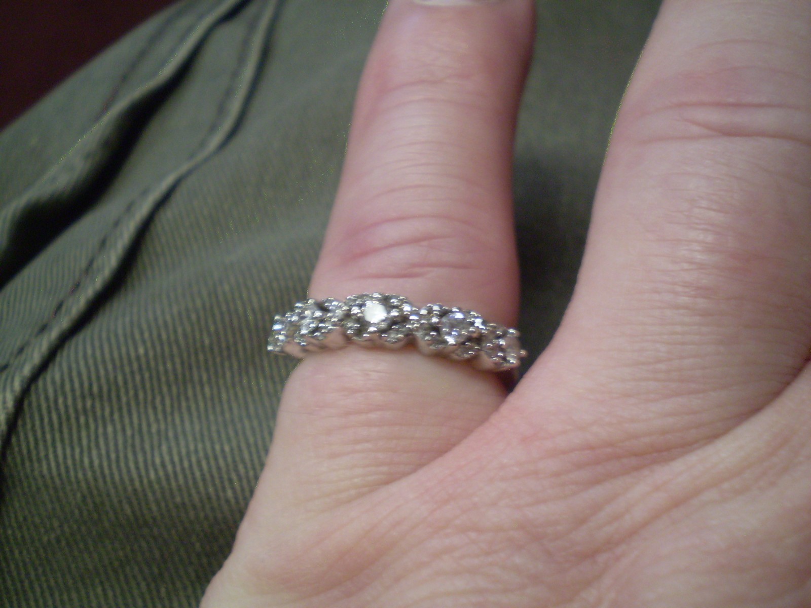 14K White Gold Ladies 35 Diamond Cluster Ring 3.5 Grams Missing 1
