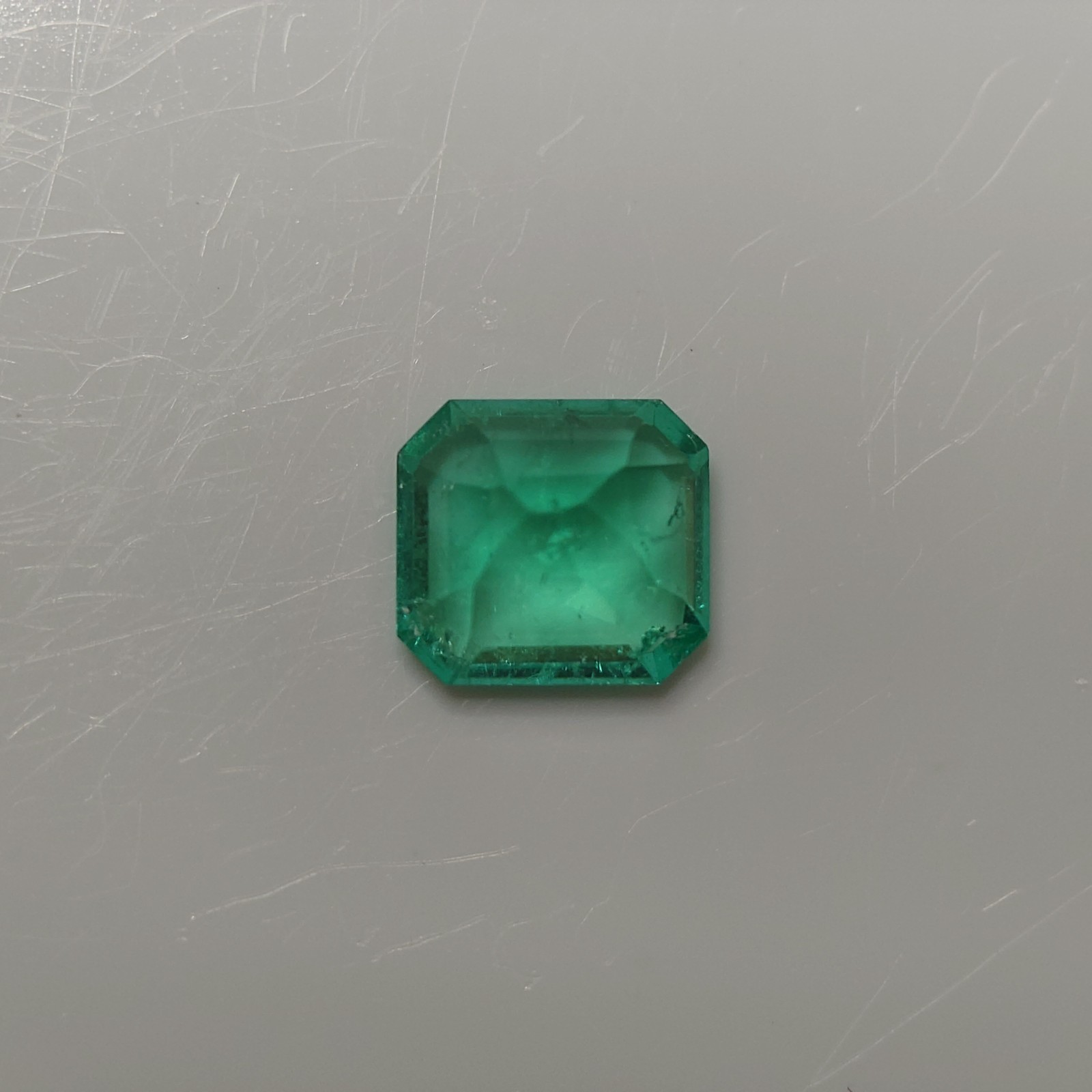 Natural Emerald 0.35 ct, approx. 4.6mm x 4.1mm x 2.5mm, Jewelry Removal e0021