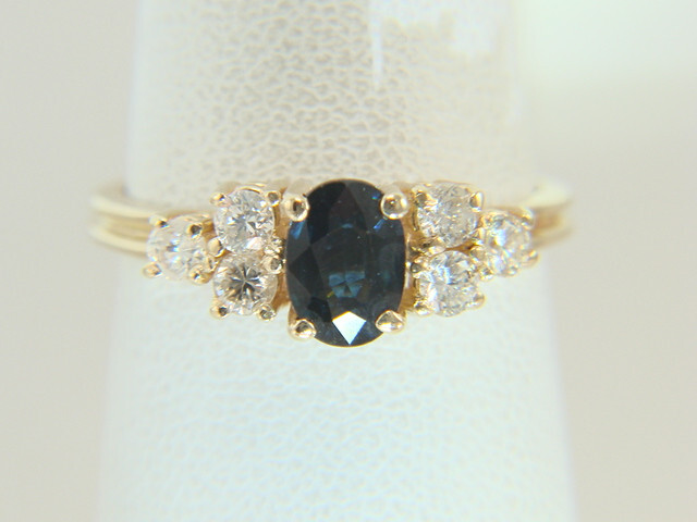 14K Yellow Gold Blue Sapphire & Diamond Cocktail or Right Hand Ring Size 7.25