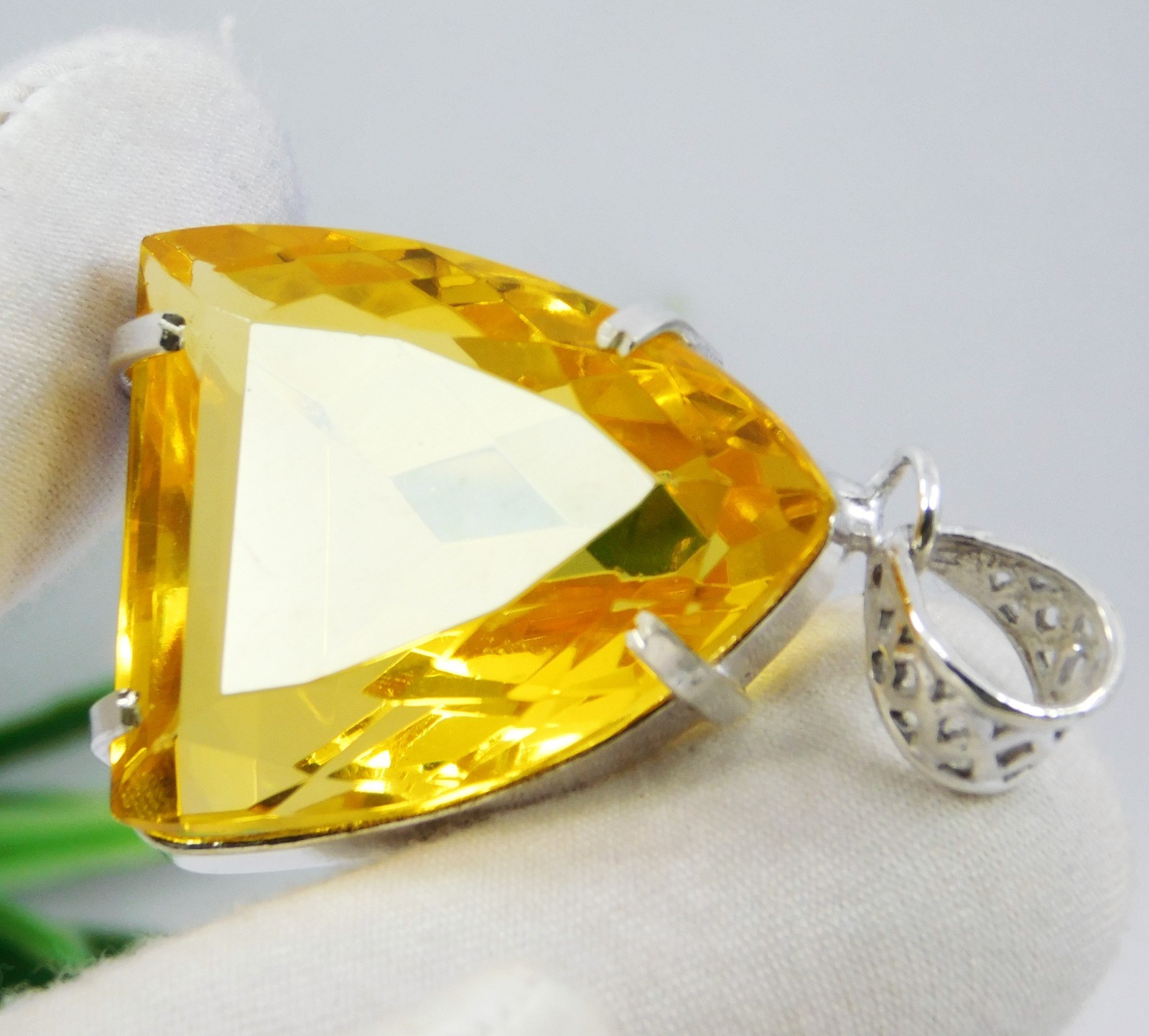 Certified 80.05 Ct Natural Brazilian Yellow Topaz 925 Solid Silver Pendant Gems