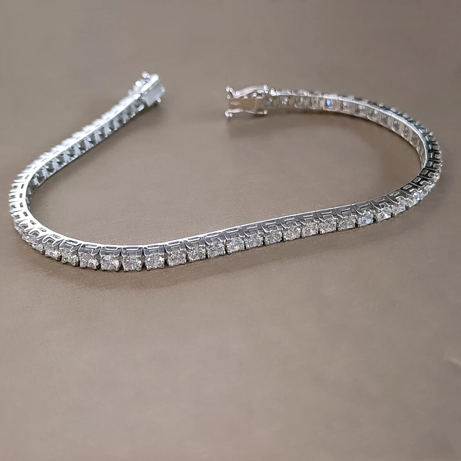 Women’s Day Special 6Ct Round Lab Grown Diamond Tennis Bracelet In 925 Silver